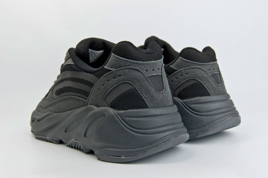 кроссовки Adidas Yeezy Boost 700 v2 Vanta new