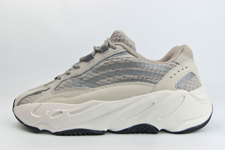 кроссовки Adidas Yeezy Boost 700 v2 Wmns "Static"
