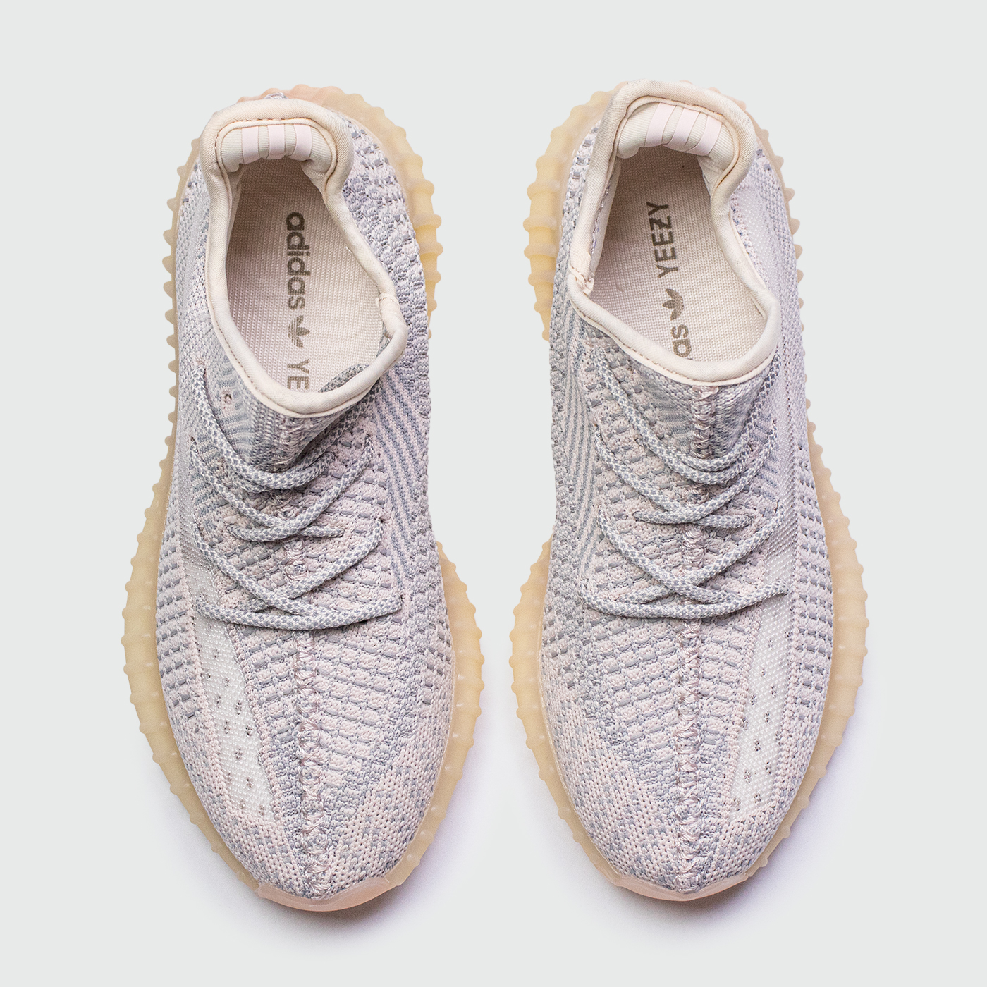 Кроссовки Adidas Yeezy 350 boost v2 Wmns Synth Refl