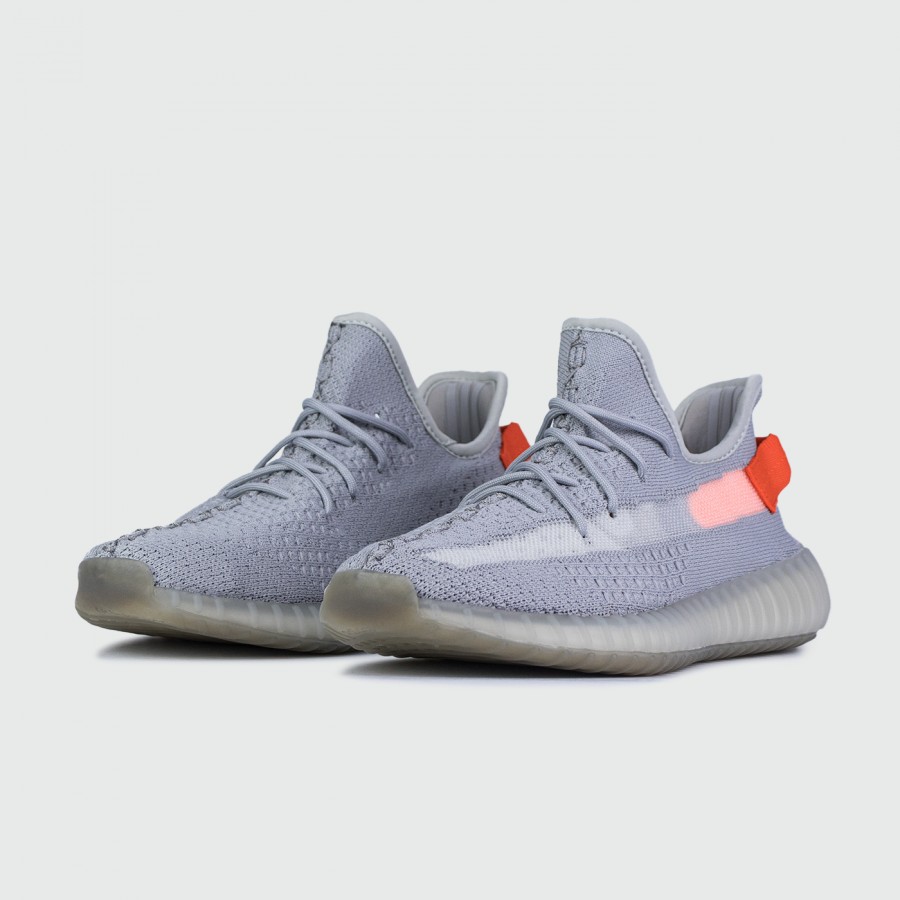кроссовки Adidas Yeezy 350 boost v2 Tail Light
