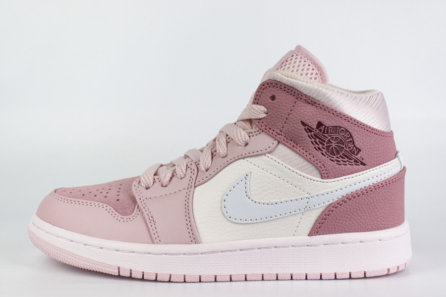 кроссовки Nike Air Jordan 1 Wmns Peach