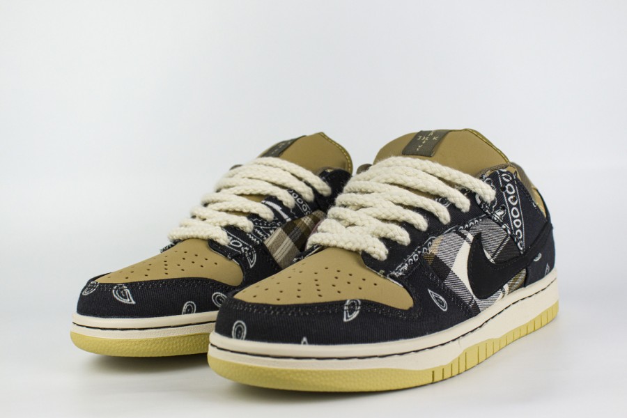 кроссовки Nike Dunk Low SB x Travis Scott