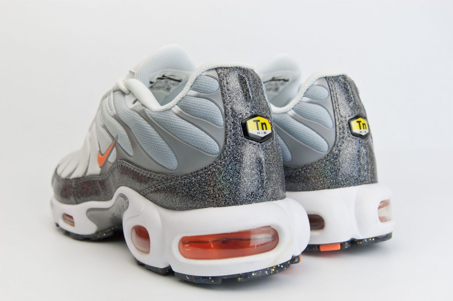 кроссовки Nike Air Max Plus Tn Regrind Grey / Orange