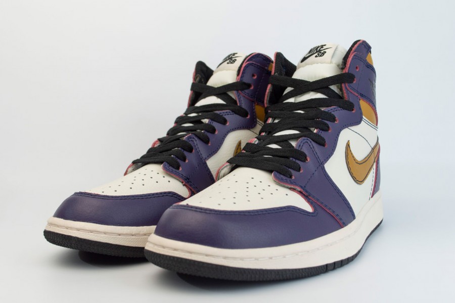 кроссовки Nike Air Jordan 1 Lakers