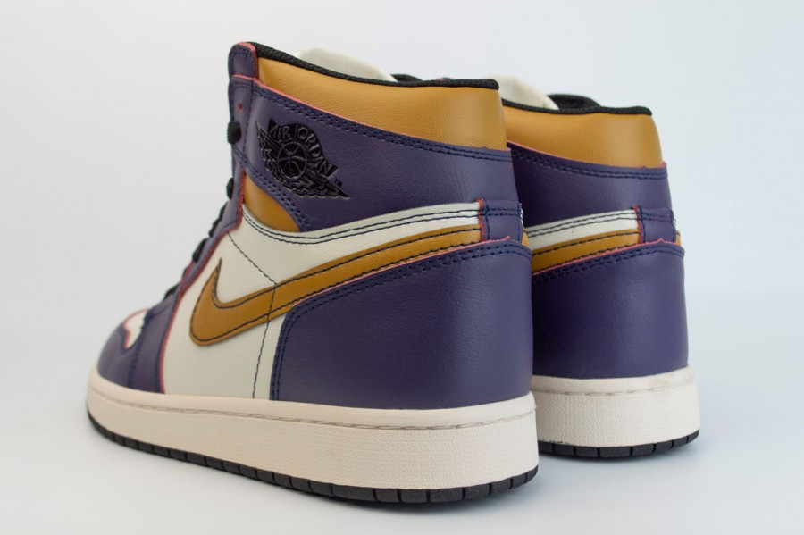 кроссовки Nike Air Jordan 1 Lakers