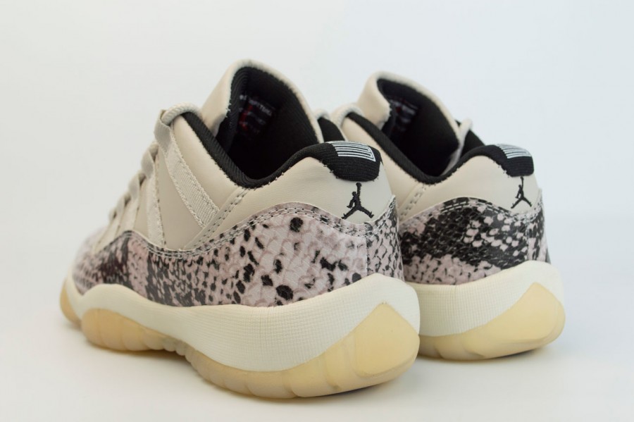кроссовки Nike Air Jordan 11 Low Wmns Snake Light Bone