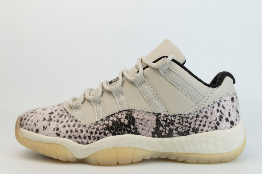 кроссовки Nike Air Jordan 11 Low Wmns Snake Light Bone