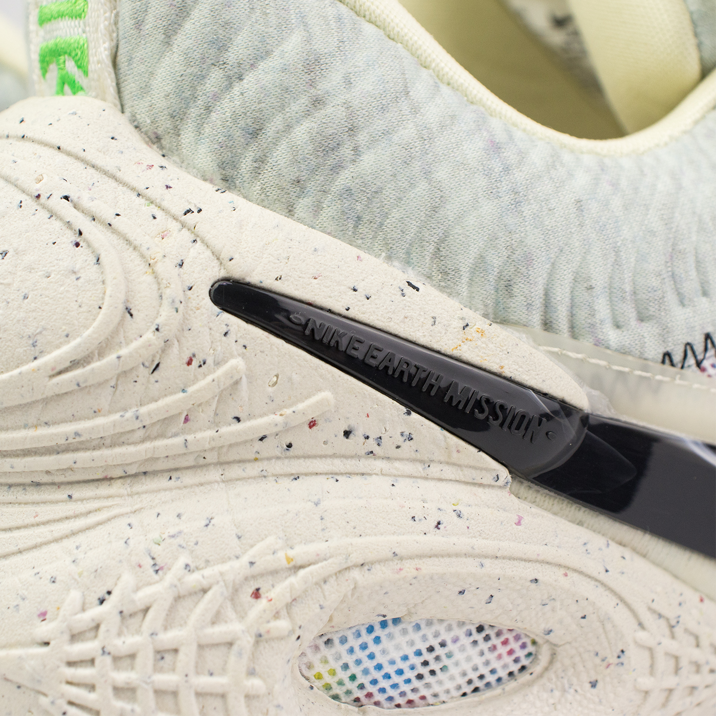 Кроссовки Nike Cosmic Unity Light Grey Кроссовки Nike Cosmic Unity Light Grey