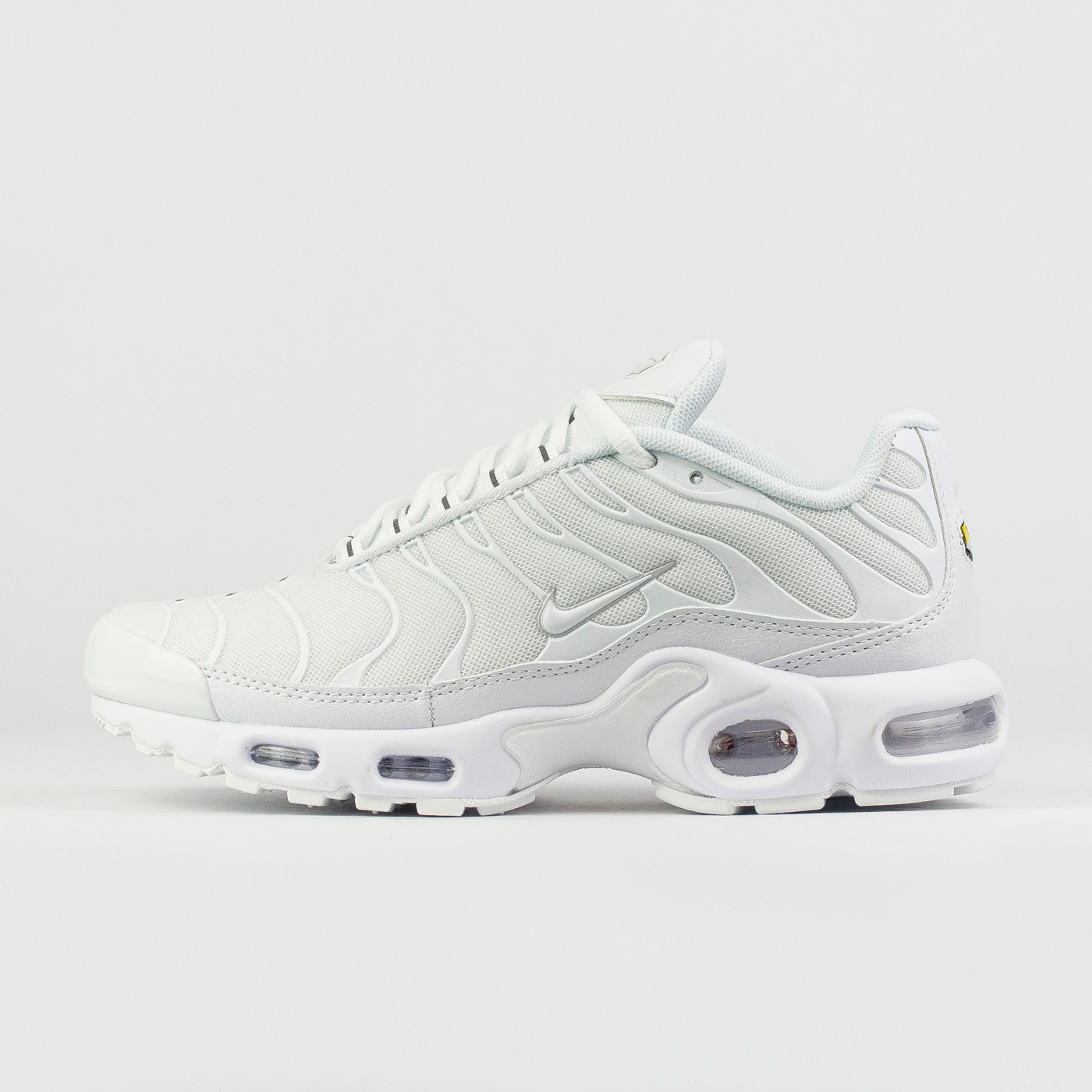Кроссовки Nike Air Max Plus Tn Triple White