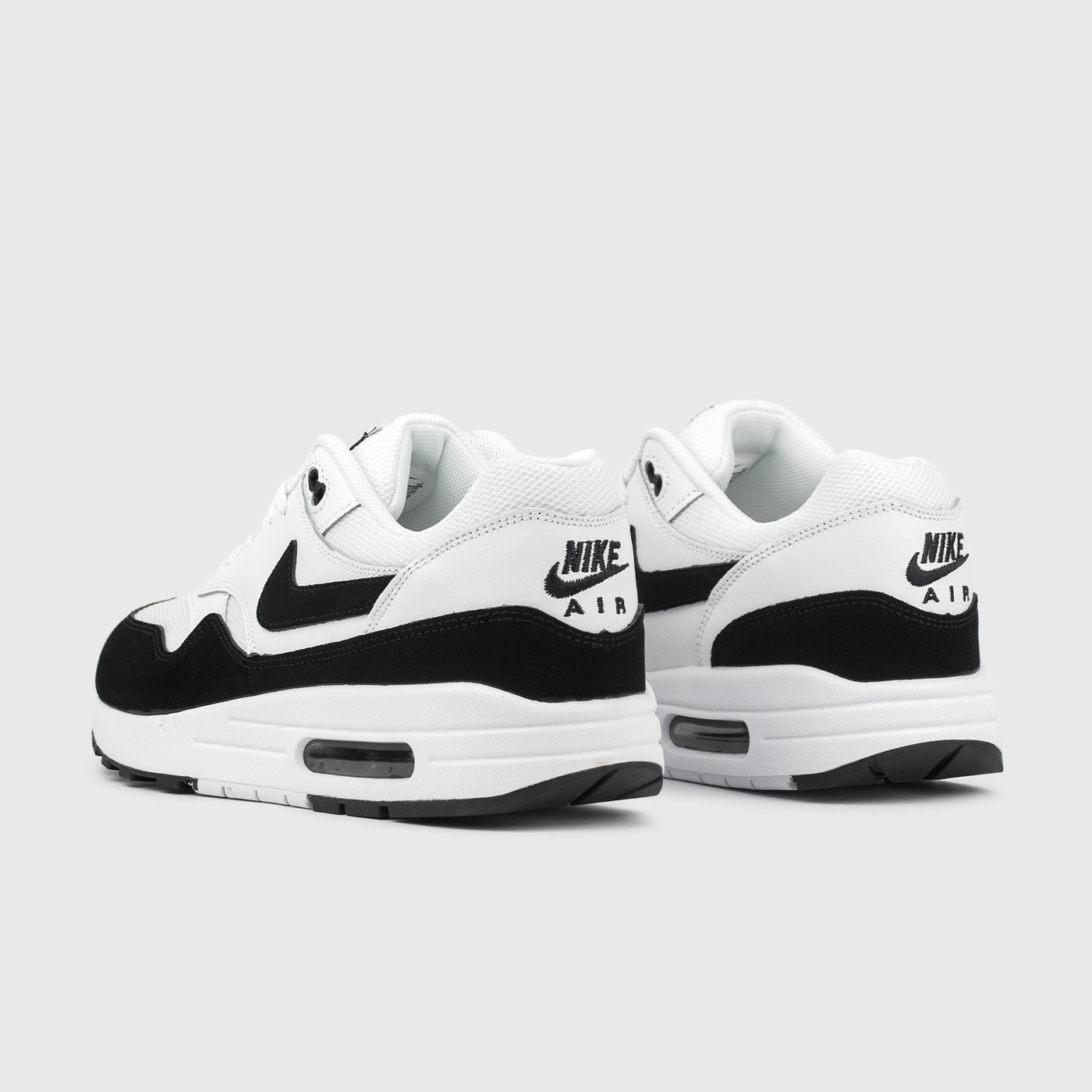 Nike air max shoes white and black sale