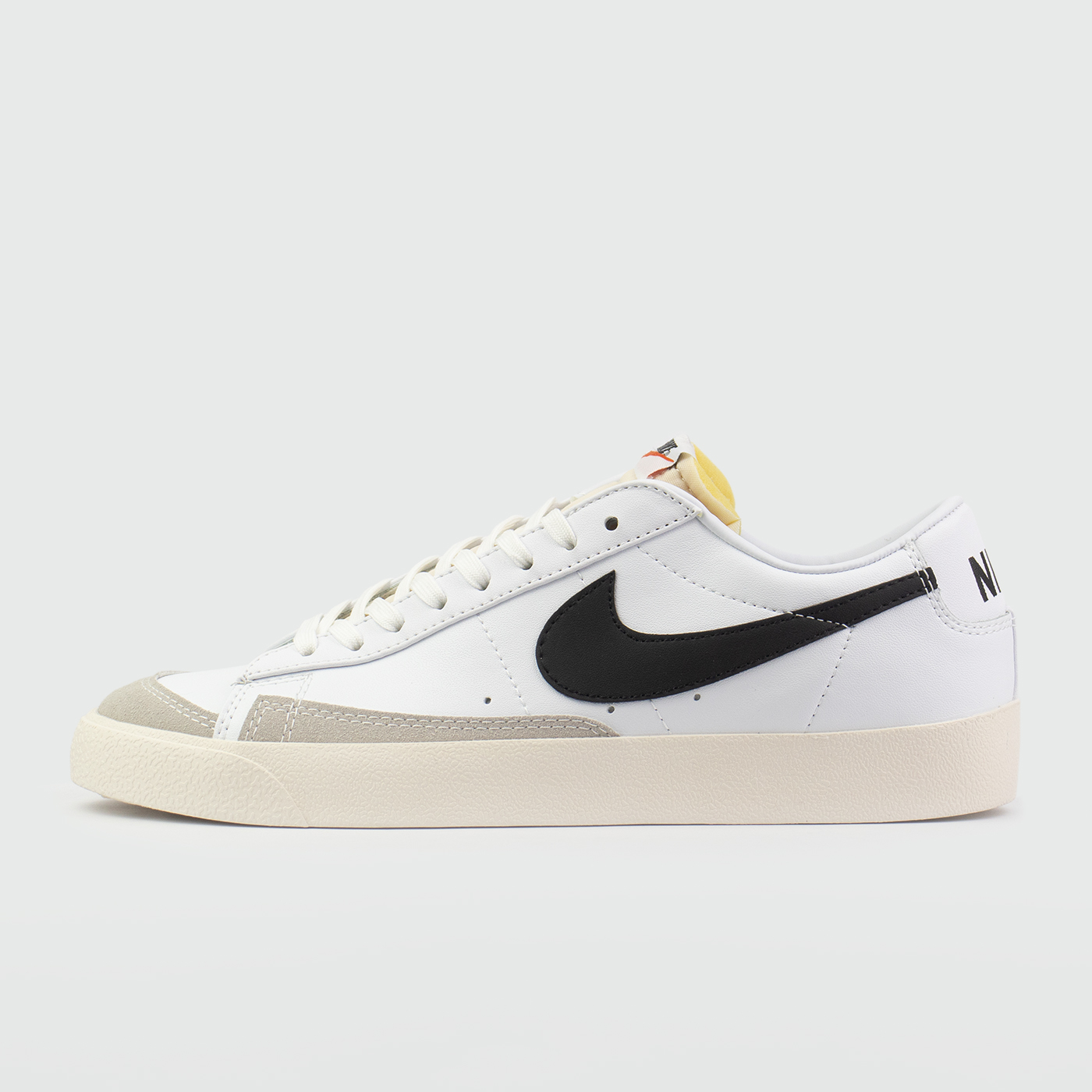 Кроссовки Nike Blazer Low 77 Leather Wh. / Grey / Black