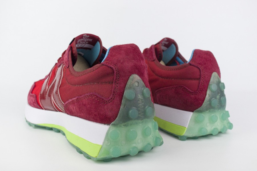 кроссовки New Balance 327 “Cape” x Concepts