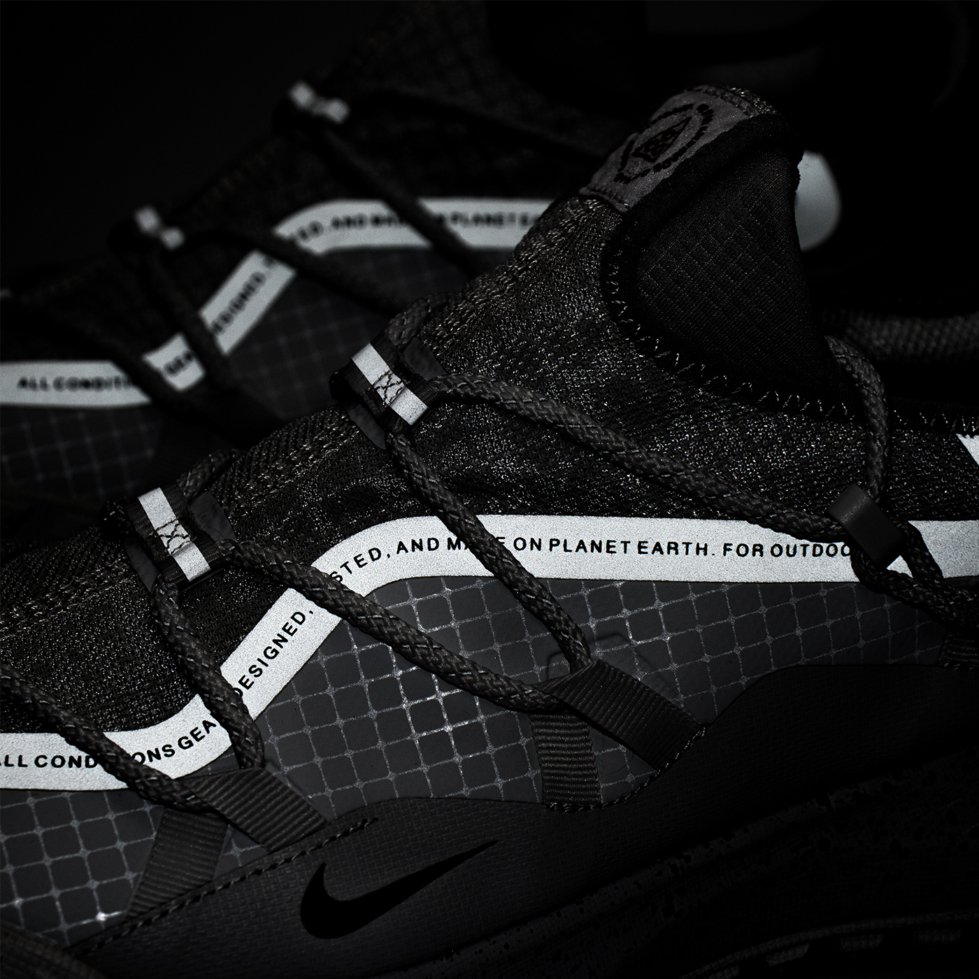 Кроссовки Nike ACG Mountain Fly Low Gtx White / Red