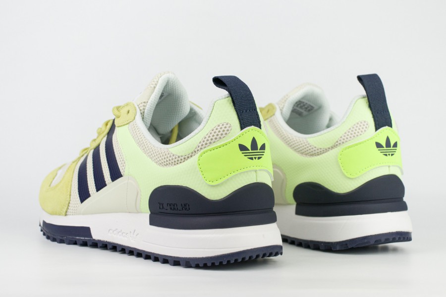 кроссовки Adidas ZX 700 HD Yellow