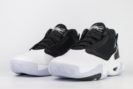 кроссовки Nike Air Jordan Max Aura 4 Black / White