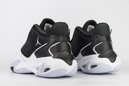 кроссовки Nike Air Jordan Max Aura 4 Black / White