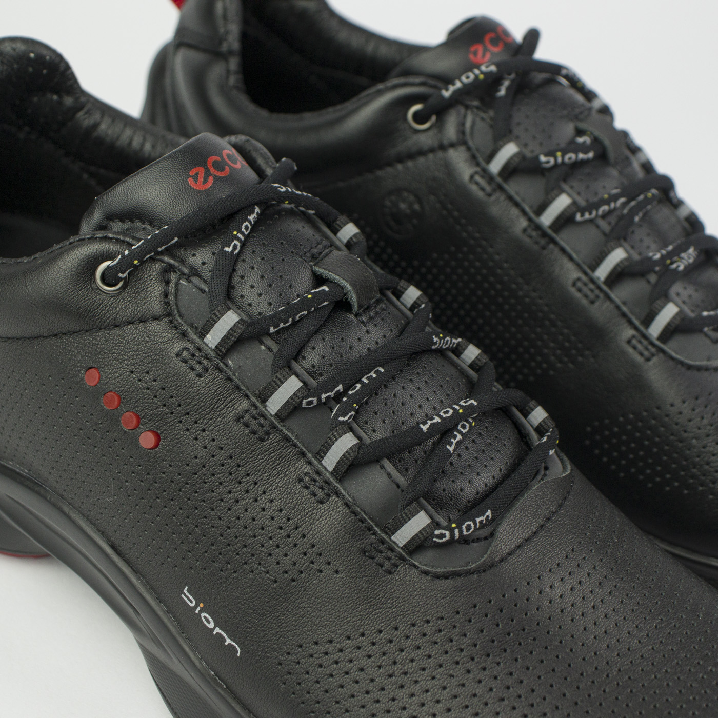 Кроссовки ECCO Biom Fjuel Black / Red