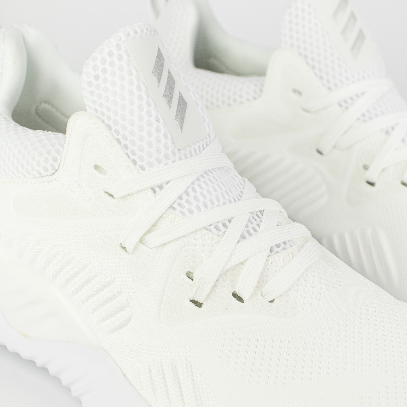 Кроссовки Adidas AlphaBounce Beyond White