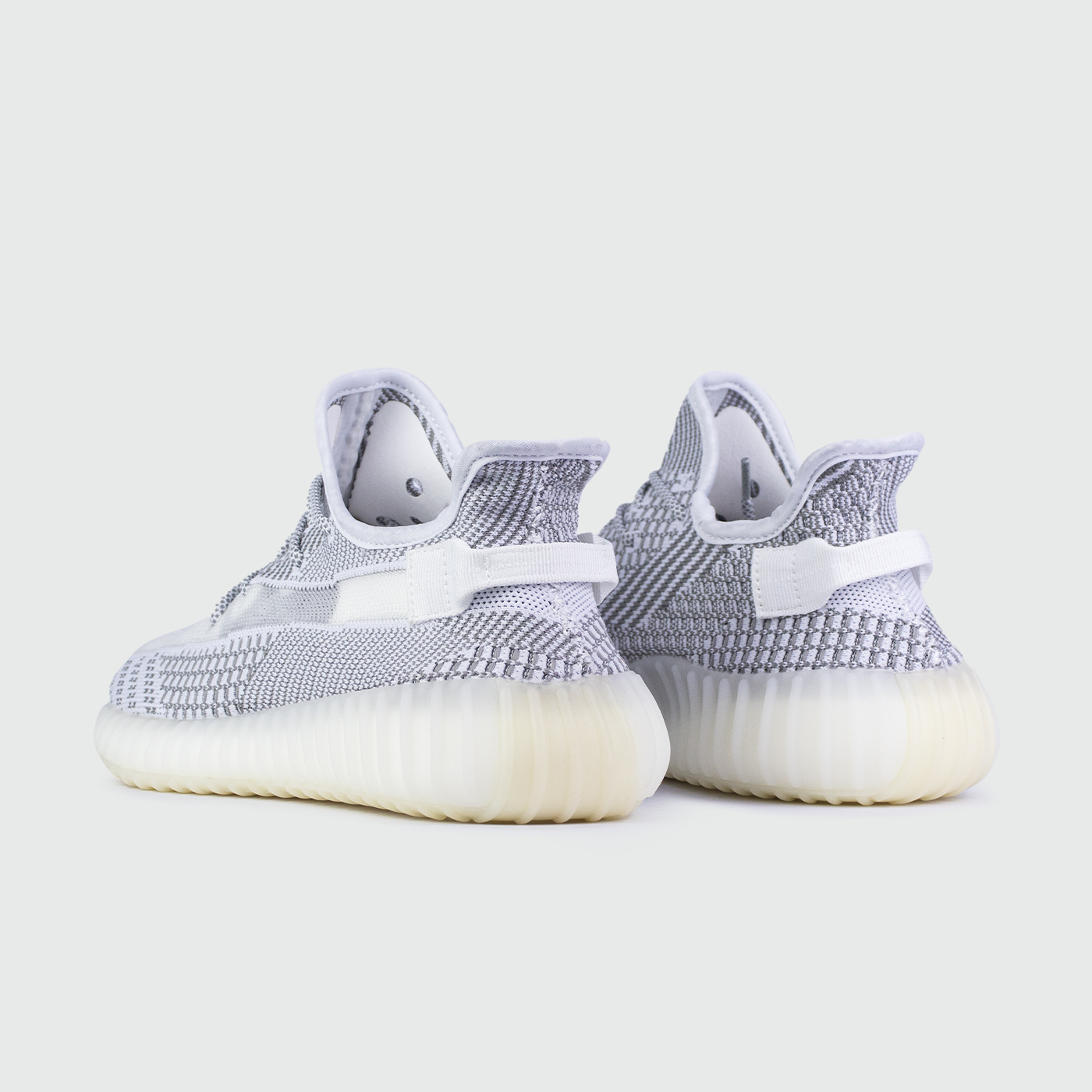 Кроссовки Adidas Yeezy 350 boost v2 Wmns Static new