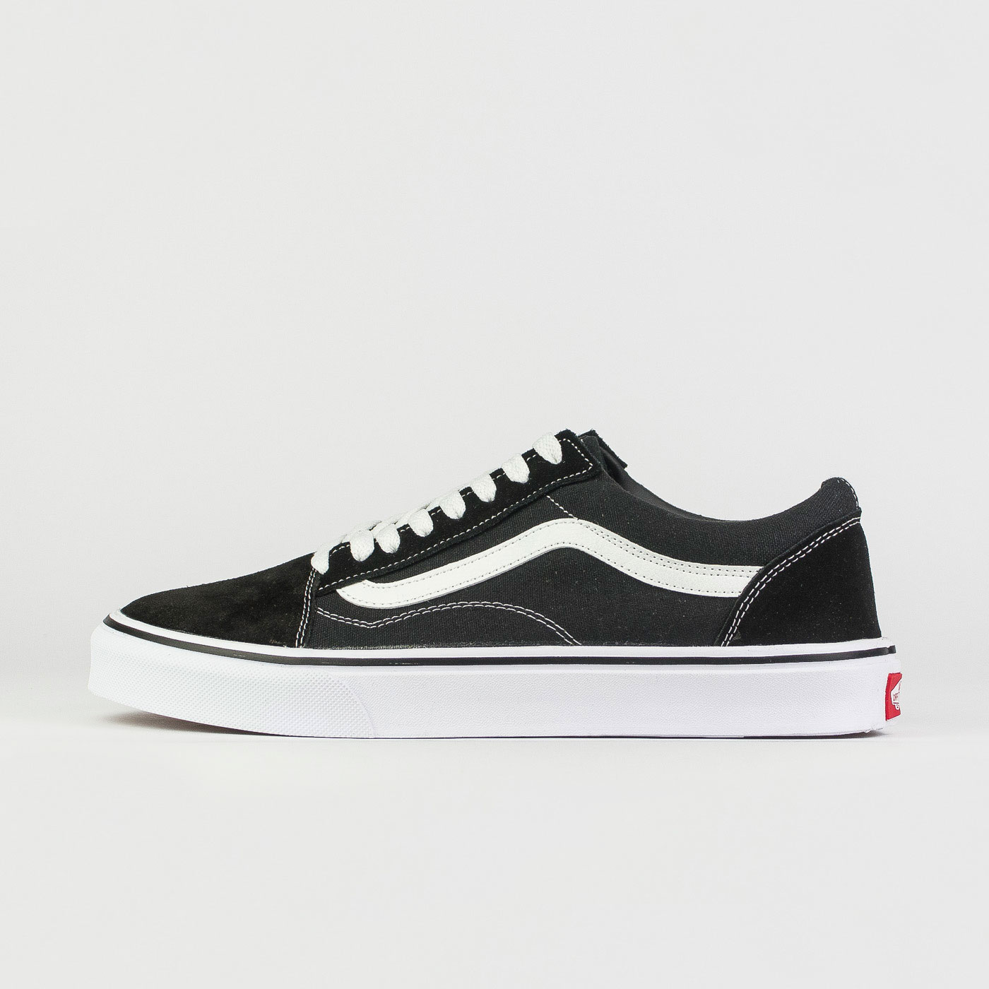 Кеды Vans Old Skool Wmns Black / White Кеды Vans Old Skool Wmns Black / White