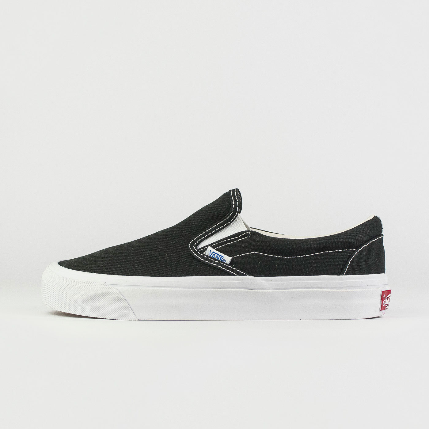 Кеды Vans Slip-On Wmns Black / White