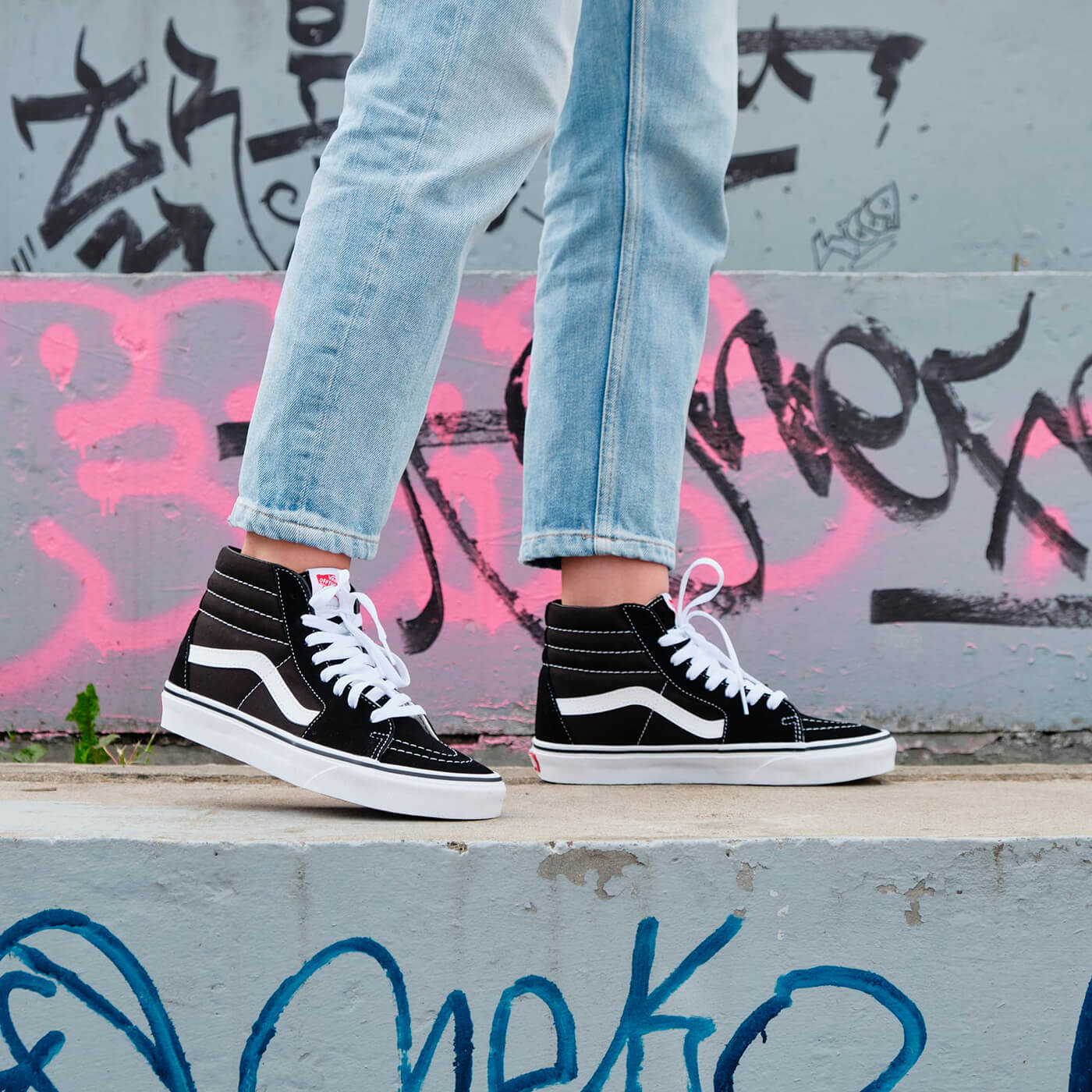 Кеды Vans Sk8-Hi Black / White Wmns