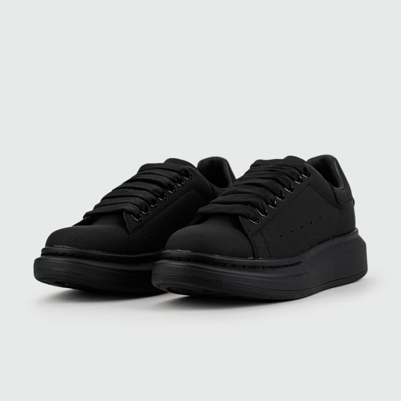 Кроссовки Alexander McQueen Oversize Black Кроссовки Alexander McQueen Oversize Black
