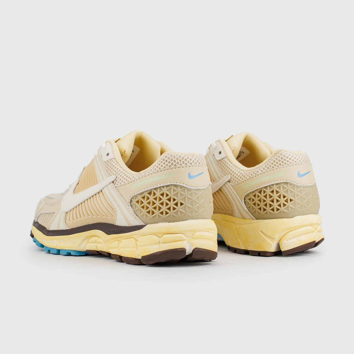 Кроссовки Nike Zoom Vomero 5 Cream Wmns Кроссовки Nike Zoom Vomero 5 Cream Wmns