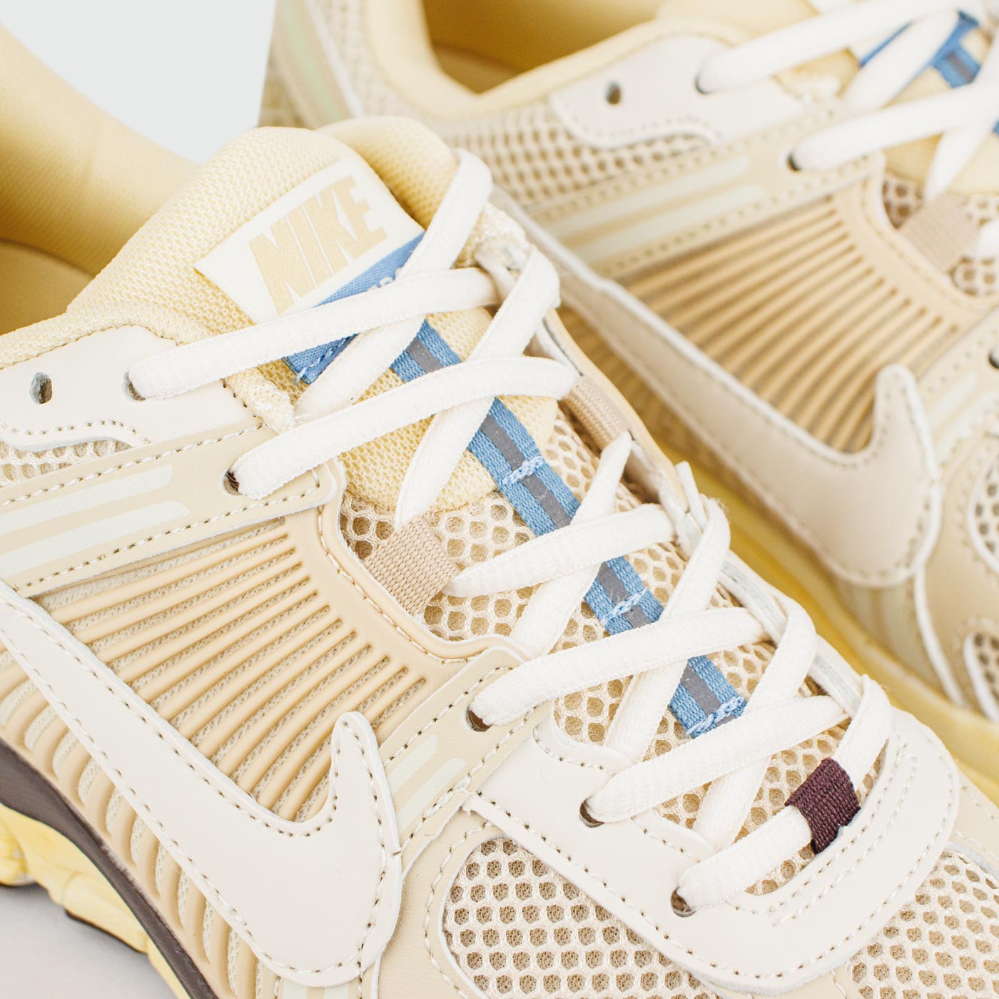 Кроссовки Nike Zoom Vomero 5 Cream Wmns Кроссовки Nike Zoom Vomero 5 Cream Wmns
