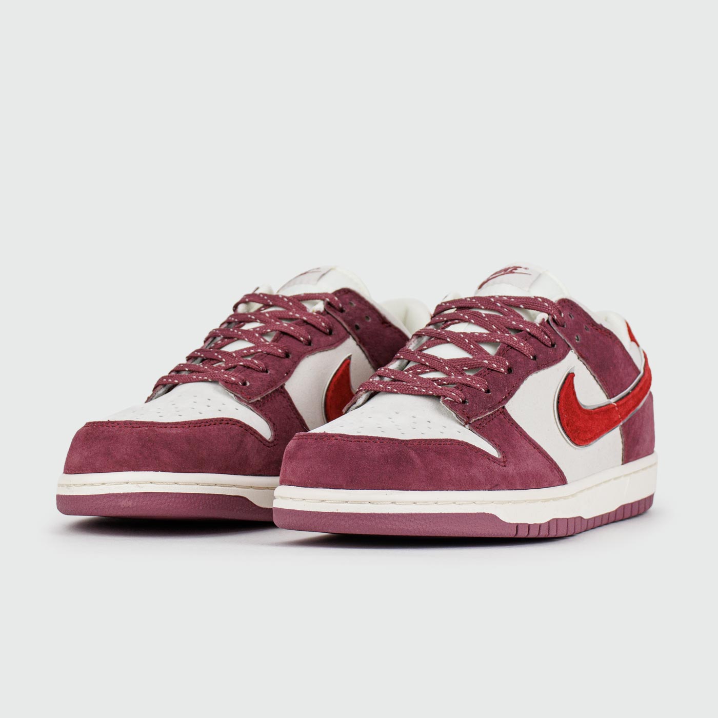 Кроссовки Nike SB Dunk Low Red White