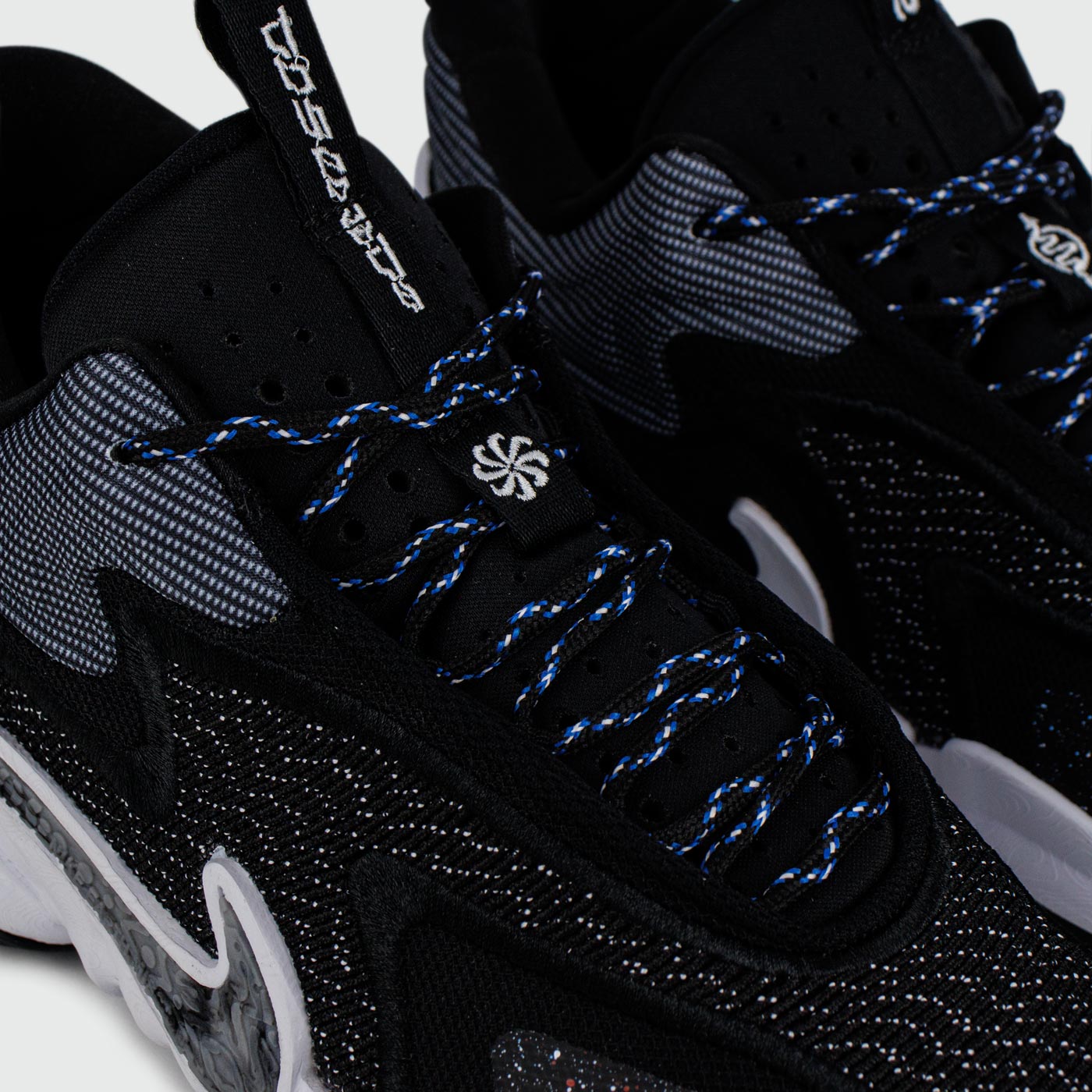Кроссовки Nike Cosmic Unity 2 Black / White Кроссовки Nike Cosmic Unity 2 Black / White