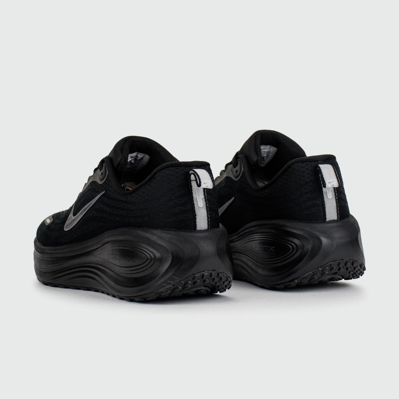 Кроссовки Nike Vomero 18 Black Кроссовки Nike Vomero 18 Black