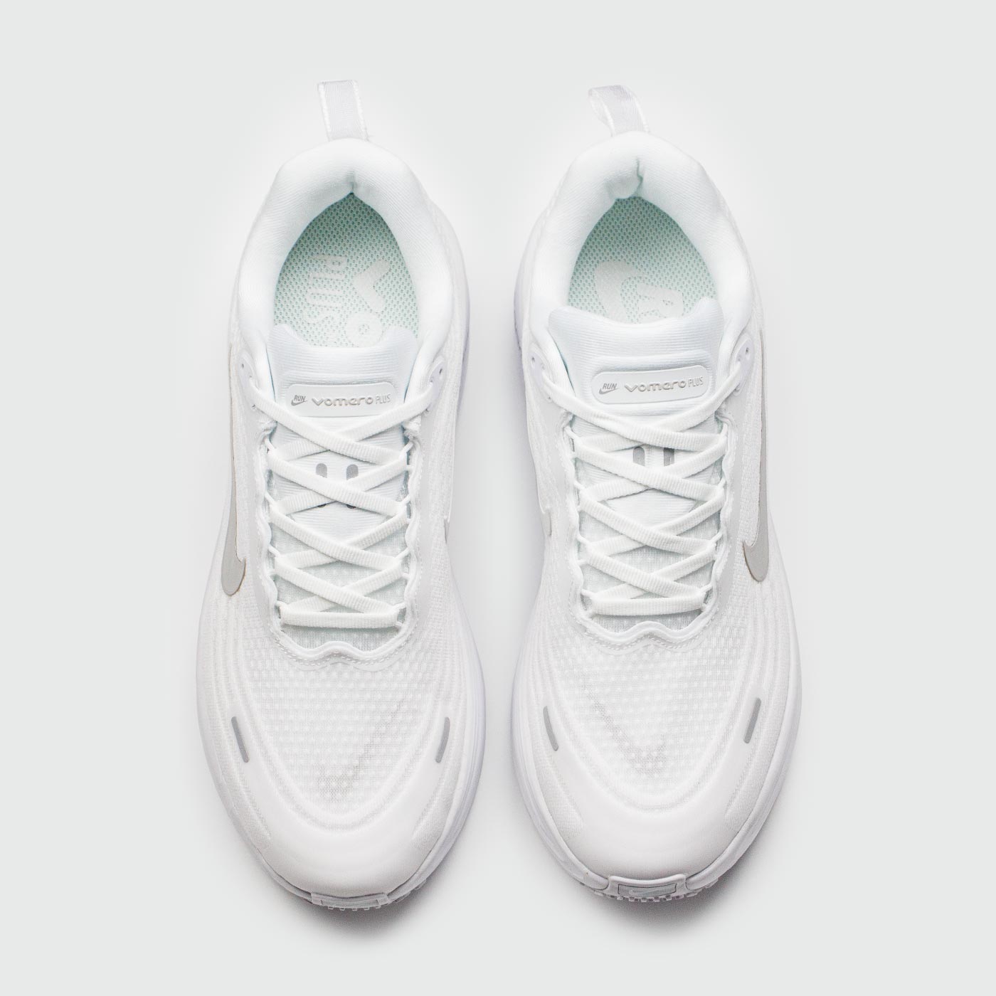 Кроссовки Nike Vomero 18 White Кроссовки Nike Vomero 18 White