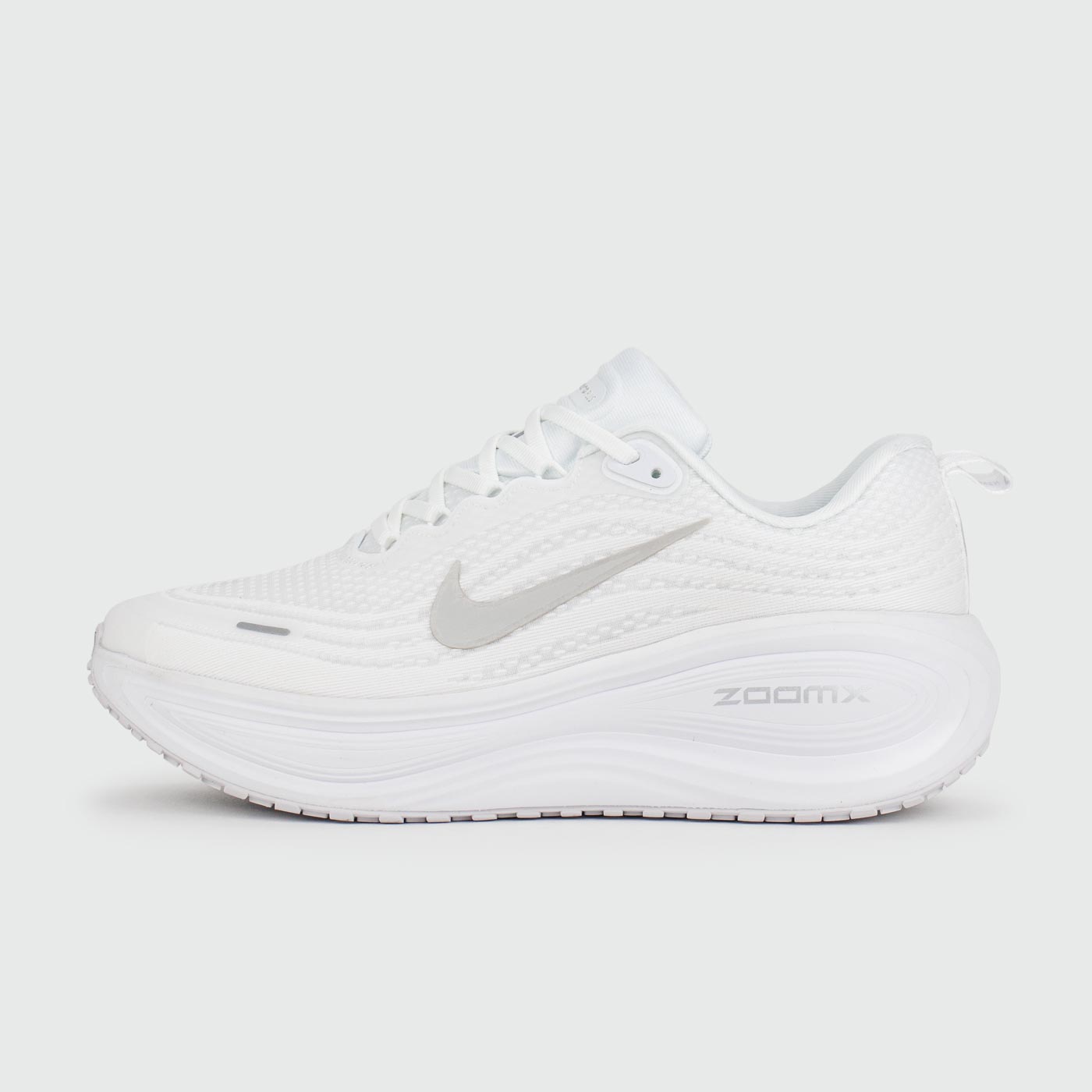 Кроссовки Nike Vomero 18 White Кроссовки Nike Vomero 18 White