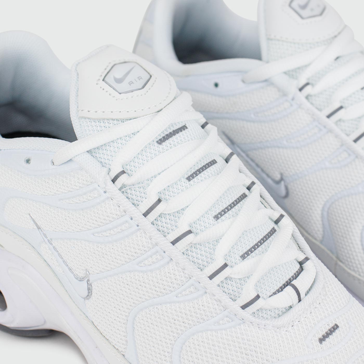 Кроссовки Nike Air Max Plus Tn White Кроссовки Nike Air Max Plus Tn White