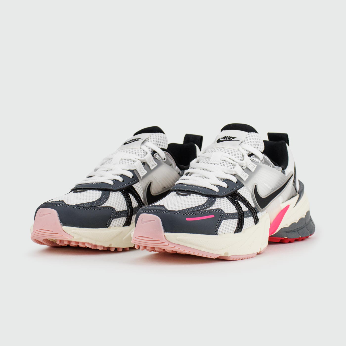 Кроссовки Nike V2K Run White Grey Wmns Кроссовки Nike V2K Run White Grey Wmns