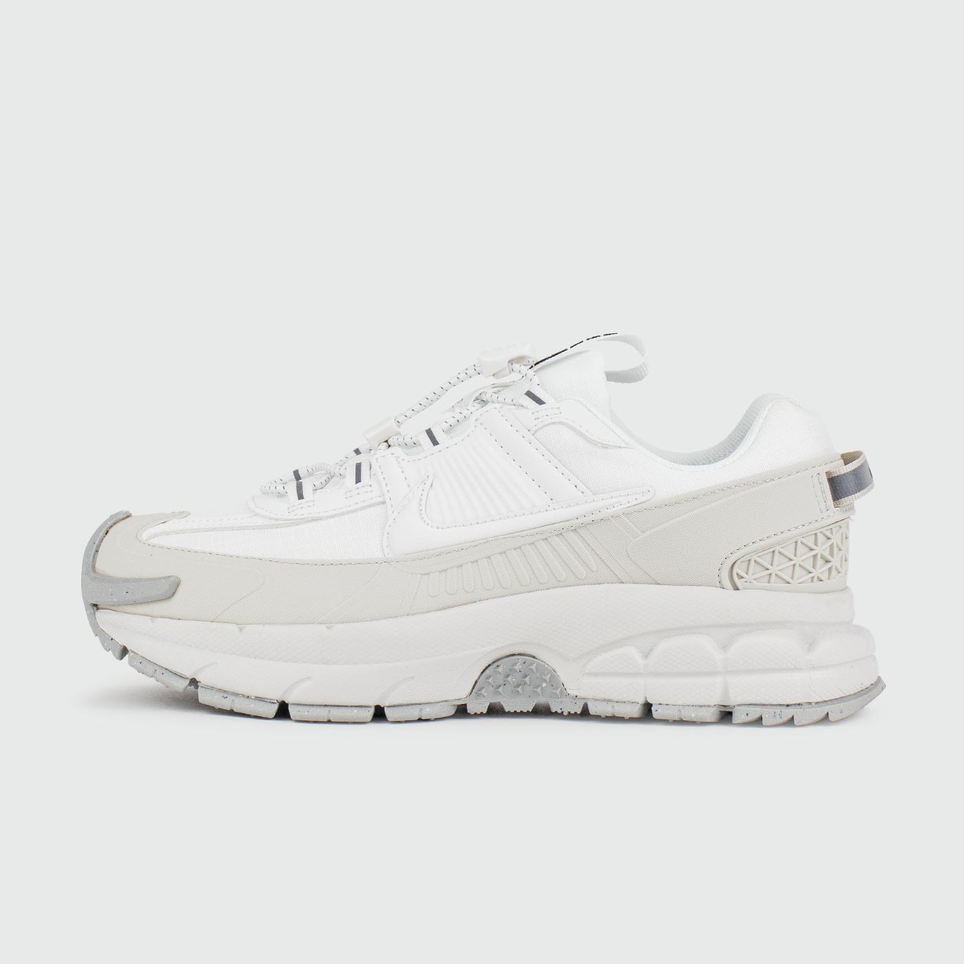 Кроссовки Nike Zoom Vomero 5 Roam White Wmns