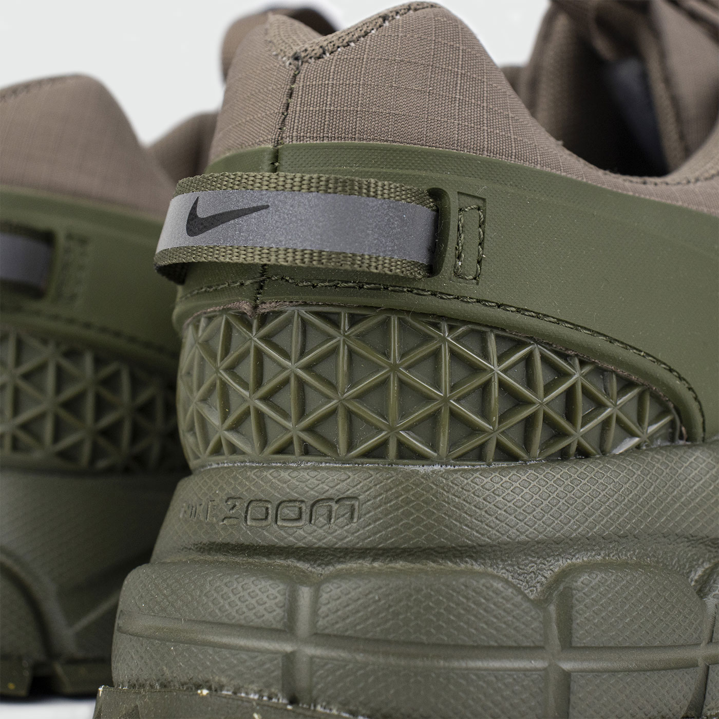 Кроссовки Nike Zoom Vomero 5 Roam Olive Кроссовки Nike Zoom Vomero 5 Roam Olive