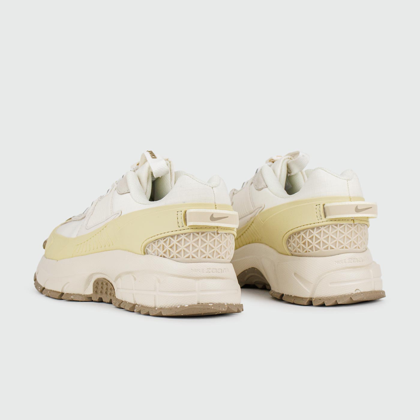 Кроссовки Nike Zoom Vomero 5 Roam Beige