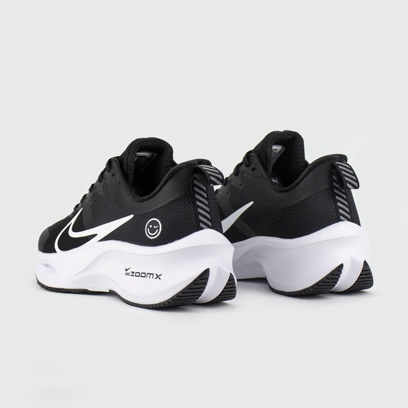 Кроссовки Nike ZoomX Smile Black White Wmns Кроссовки Nike ZoomX Smile Black White Wmns