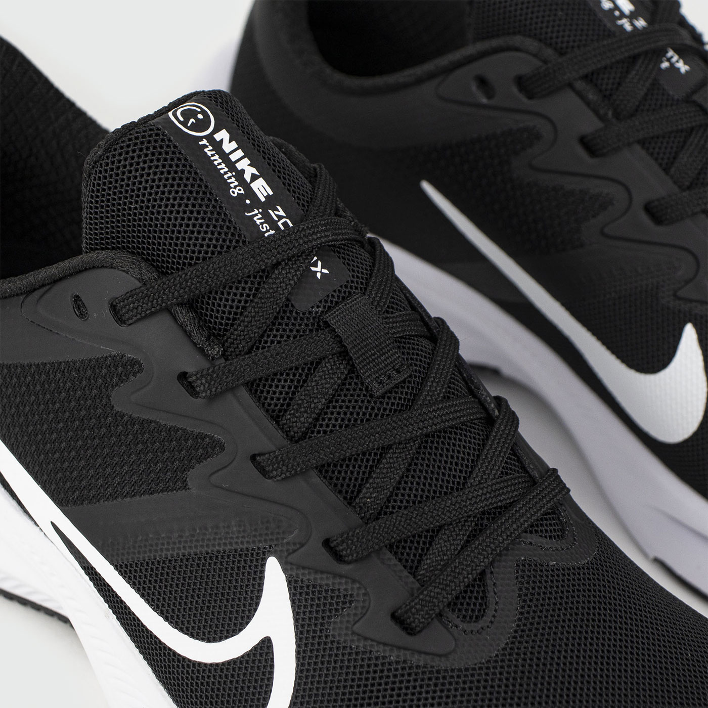 Кроссовки Nike ZoomX Smile Black White Wmns Кроссовки Nike ZoomX Smile Black White Wmns