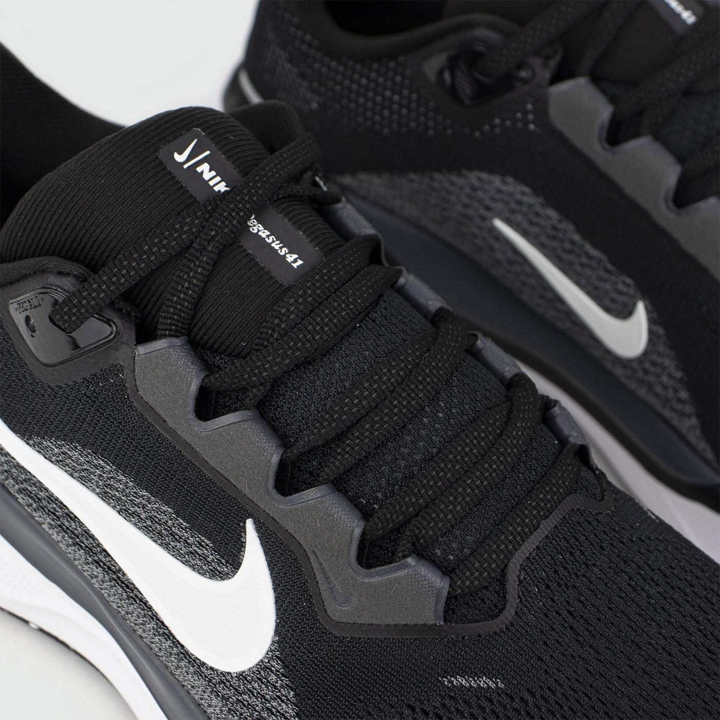 Кроссовки Nike Pegasus 41 Black White Кроссовки Nike Pegasus 41 Black White