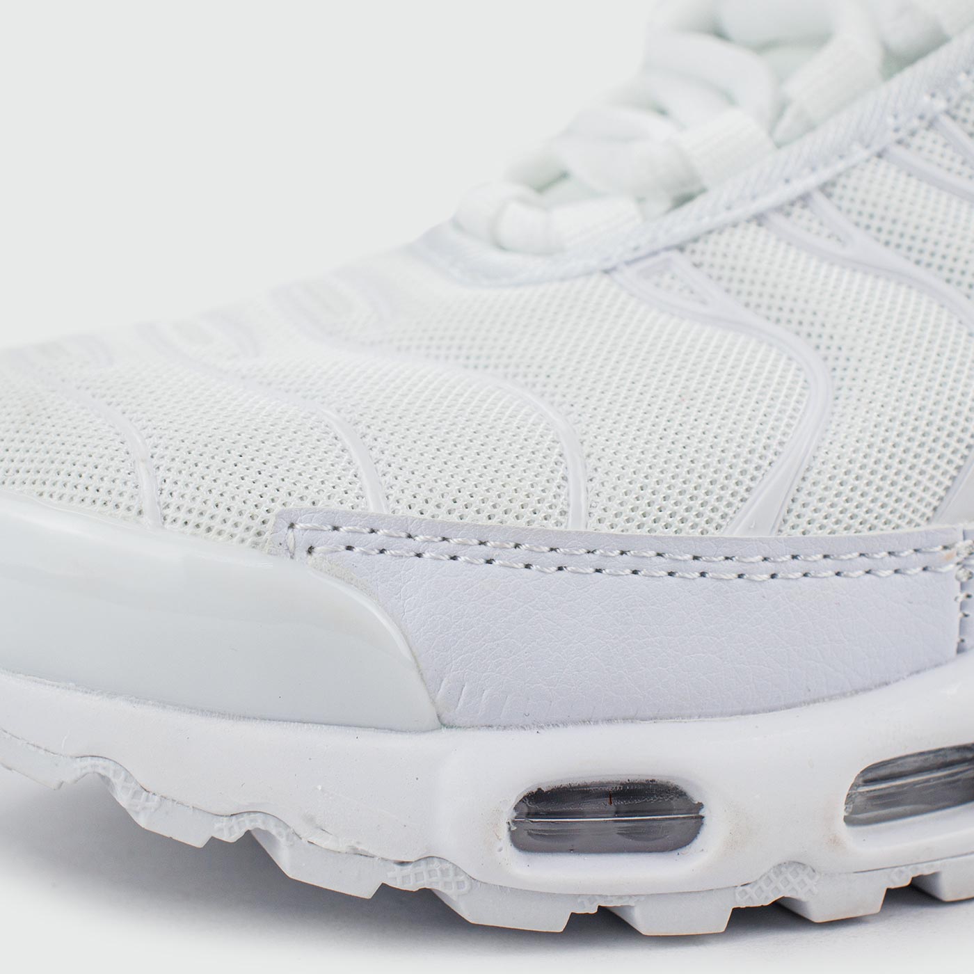Кроссовки Nike Air Max Plus Tn Wmns Triple White new Кроссовки Nike Air Max Plus Tn Wmns Triple White new