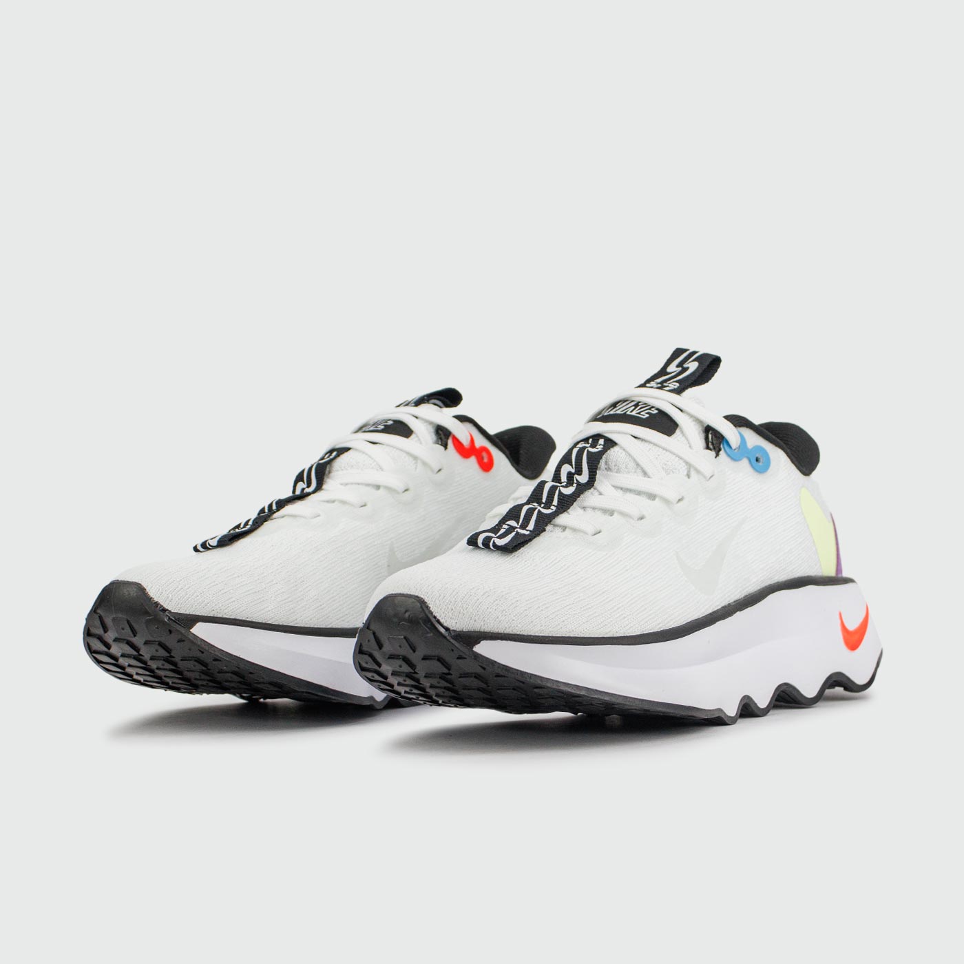 Кроссовки Nike Motiva White Colors Wmns