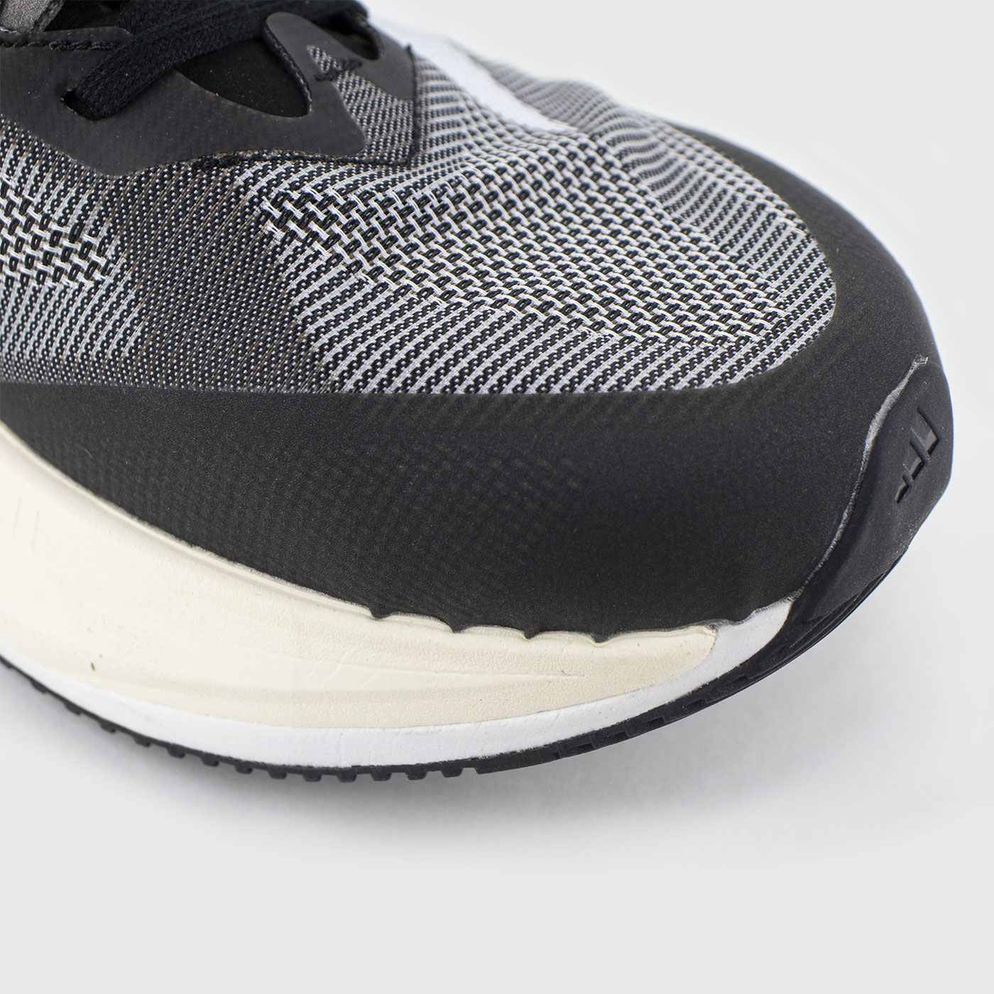 Кроссовки Adidas Adizero Boston 12 Black White Кроссовки Adidas Adizero Boston 12 Black White