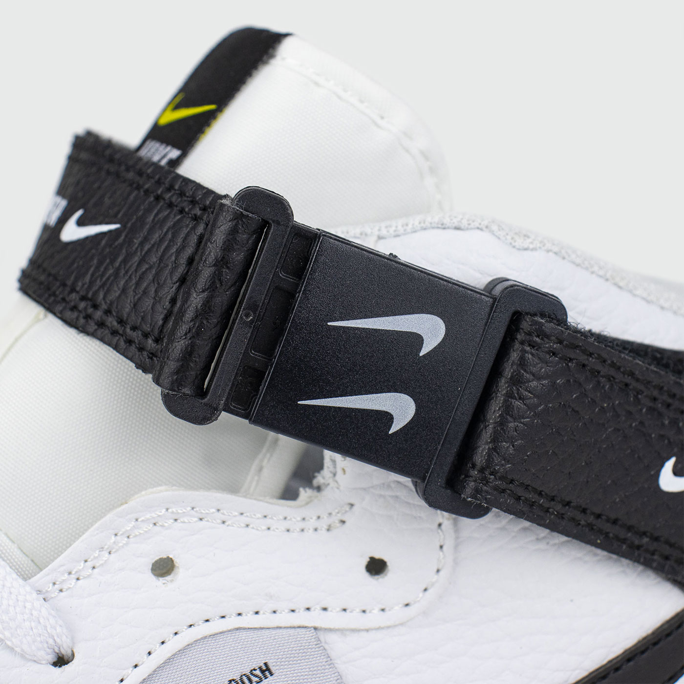 Кроссовки Nike Air Force 1 Mid LV8 Utility White / Black