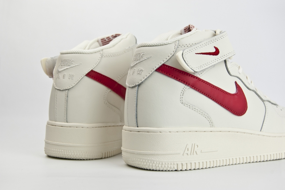 Nike air force 1 фото на ноге