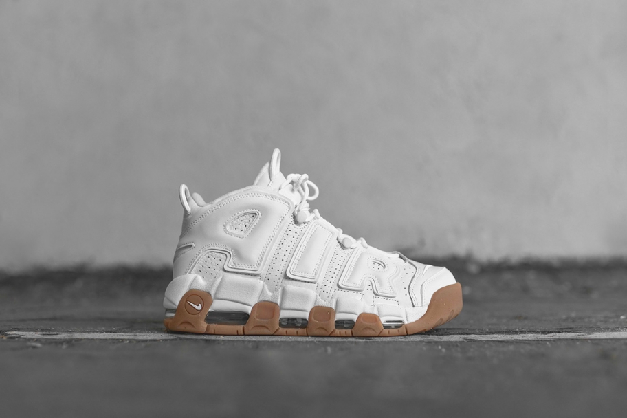 nike uptempo gum